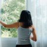 Você abre as janelas no inverno? Especialista explica por que esse hábito protege a saúde